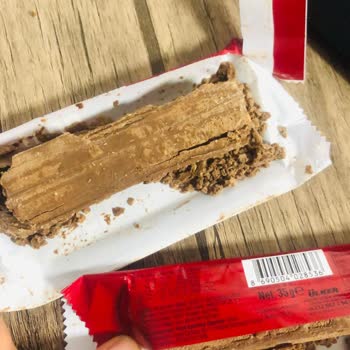 Bayat Gofret Ve Kötü Tat Deneyimi