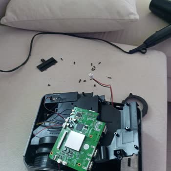 Projeksiyon Cihazının Erken Arızalanması Ve Servis Sorunları