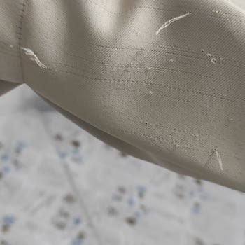 Kumaş Kalitesi Hayal Kırıklığı: Tüylenen Abiye