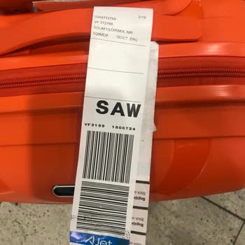 Ajet İle Uçuşta Bavul Hasarı Ve Yetersiz Telafi