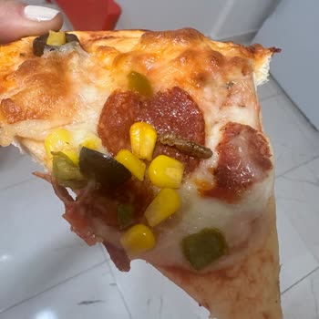 Migros'tan Alınan Pizzada Şok Edici Kurt Problemi