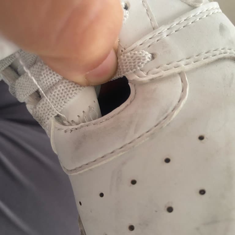 Hummel Ayakkabıda Kalitesiz Ürün Mağduriyeti