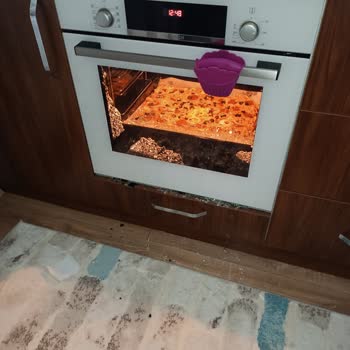 Ankastre Fırın Camı Patladı: Garanti Kapsamı Sorunu