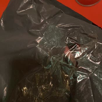 Yırtılmış Paket Ve Çalınan Bileklikler: Sürat Kargo'nun Güvenlik Sorunu
