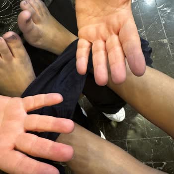 LCW Çorapları Çocuğumun Vücudunu Boyadı