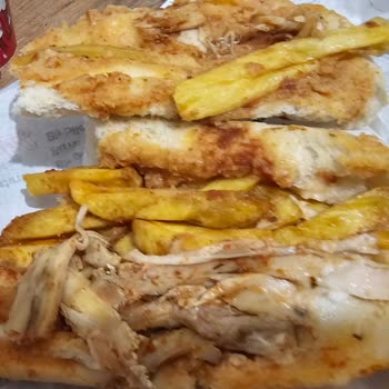 Öncü Döner Çorlu Şubesinden Bayat Ekmek Ve Soslu Döner Hayal Kırıklığı