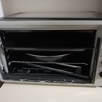 Simfer Fırın Camı Patladı!