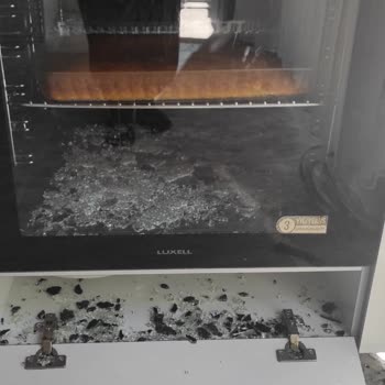 Luxell Fırın Camı Patladı, Yetkili Servis Nerede?