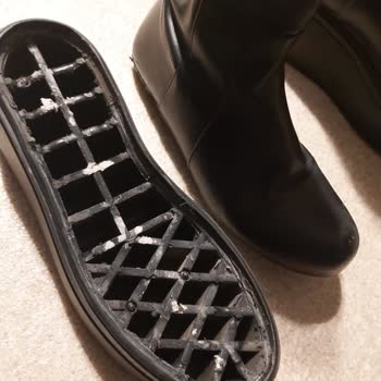 Kalitesiz Botlar Ve Kısalan Garanti Süresi