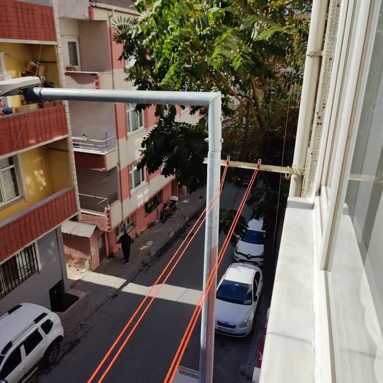 Tehlike Saçan Elektrik Direği Sorunu