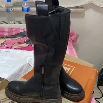 FLO Ayakkabı Kirliliğiyle Gelen Çizme Hayal Kırıklığı