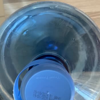 Tarihi Gelecekten Gelen Su Ve Kötü Tat Deneyimi