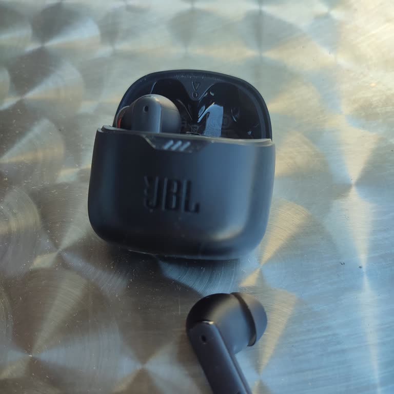 JBL Tune Flex Kulaklıkta Şarj Ve Ses Sorunu