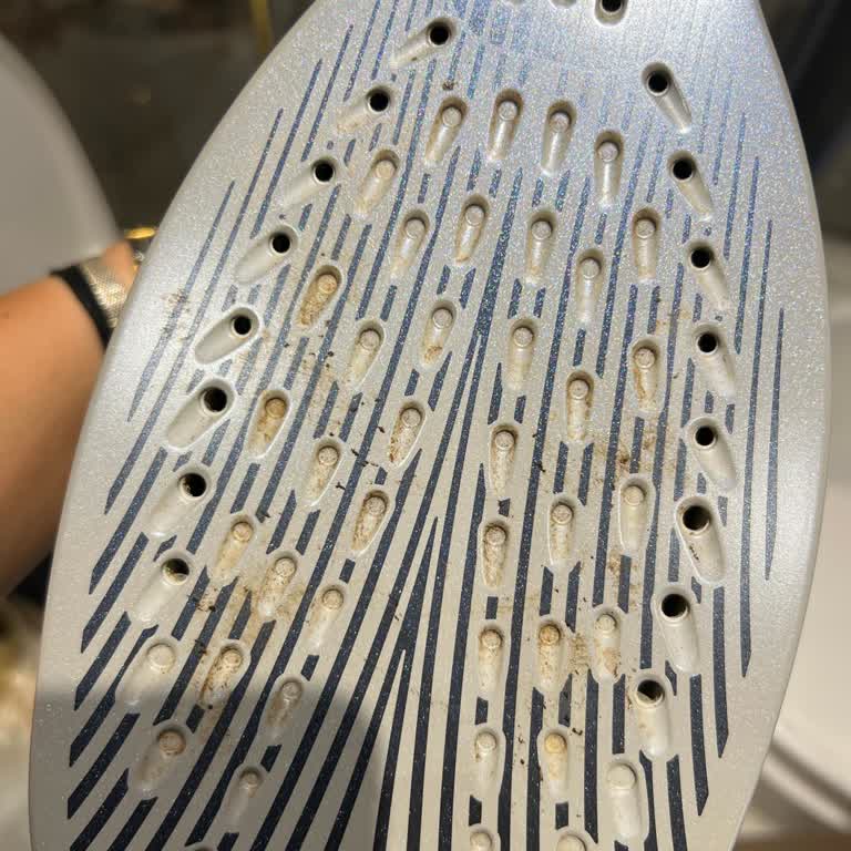 Philips 7500 Serisi Ütüde Kireç Ve Su Sızıntısı Sorunu