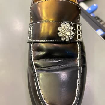 Renk Değişen Ayakkabı Ve Yetersiz Tadilat