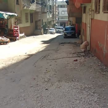 Şanlıurfa Sokaklarında Toz Ve Toprak Çilesi