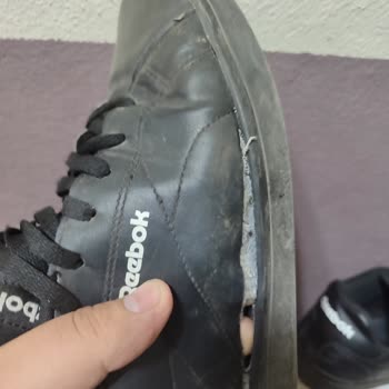 Reebok Ayakkabının Dayanıklılığı Ve A101'in İlgisizliği