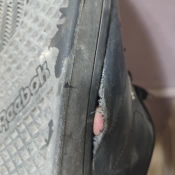 Reebok Ayakkabının Dayanıklılığı Ve A101'in İlgisizliği