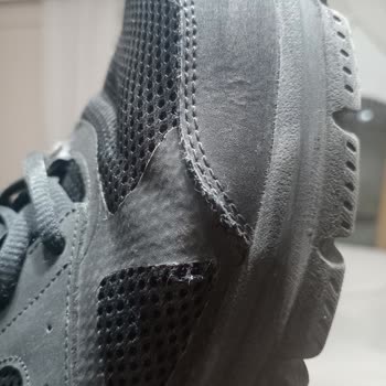 Skechers Ayakkabıda Beklenmedik Yırtılma Sorunu