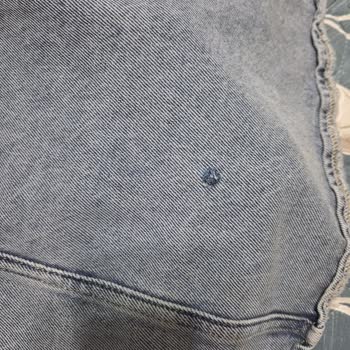 LCW'den Alınan Kot Ceket İlk Yıkamada Deliklerle Karşılaştı