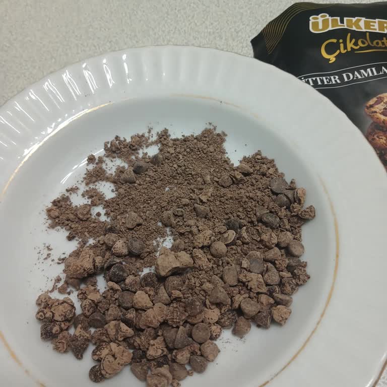 Ülker Bitter Damla Çikolata Toz Halinde Çıktı