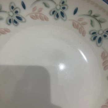 English Home Memory Yemek Takımında Tabak Sorunu Ve İletişim Eksikliği