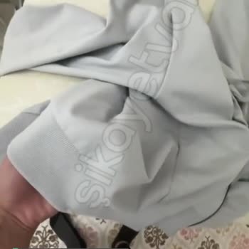 Mavi Kapşonlu Swetshirt Yeni Alınmasına Rağmen Tüylendi!