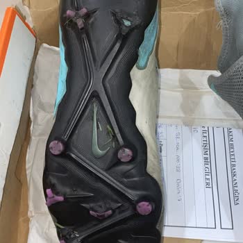 Nike Krampon Kalitesizliği Ve İlgisizlik