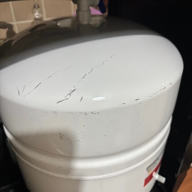 Yeni Aldığım Ürün Su Bastı Ve Çizik İçinde