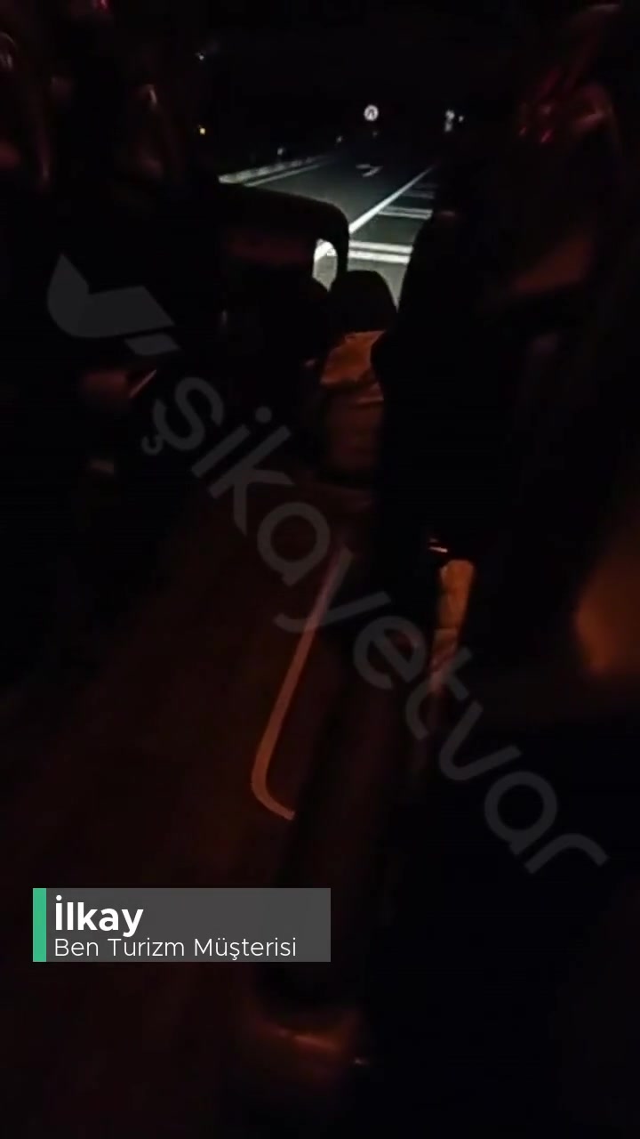 Ben Turizm Şoförde Dikkat Dağınıklığı! videonun kapak resmi