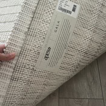 Qua Halı'dan Yanıltıcı Ürün Ve Geç Teslimat Sorunu