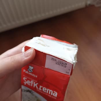 Pakmaya Şef Kreması: Beklentilerin Altında Kalan Yerli Üretim