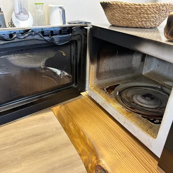 Samsung Mikrodalga Fırının Kendiliğinden Yanması