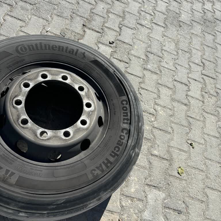 Özkaymak Turizm Yolculukta Lastik Sorunu Ve Yetersiz Hizmet