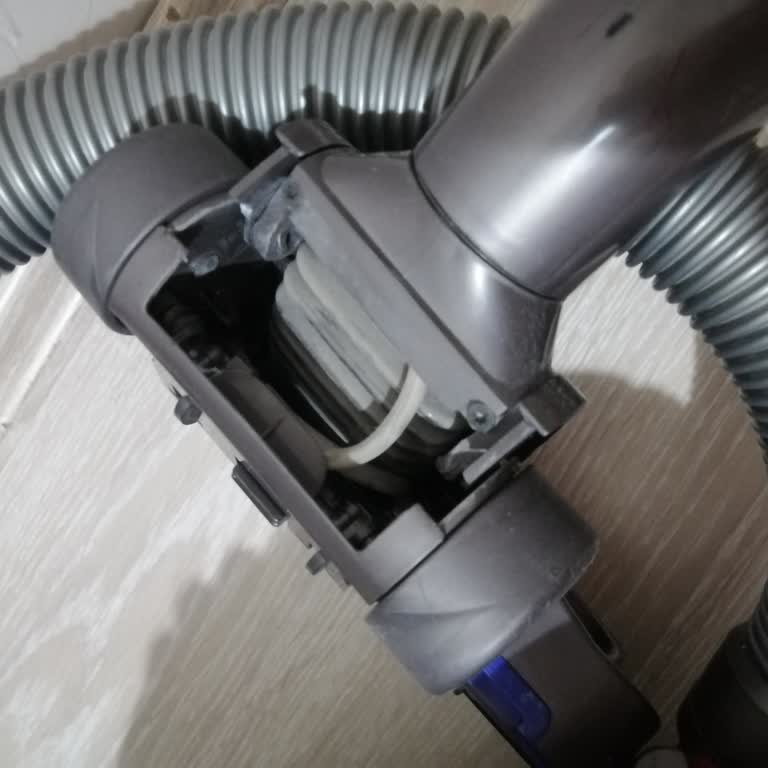 Dyson Süpürge Başlığı: Tekrarlayan Kırılma Sorunu