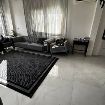 Koltuk Takımı Ayakları Sürekli Kırılıyor, Firma Sorumluluk Almıyor