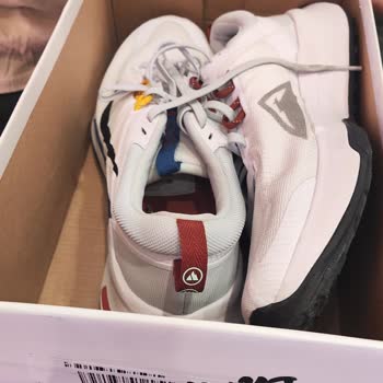 FLO'dan Aldığım Ayakkabının Kontrol Sürecindeki Sorumsuzluk