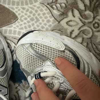 New Balance Dayanıklılığı Sorgulanan Ayakkabı