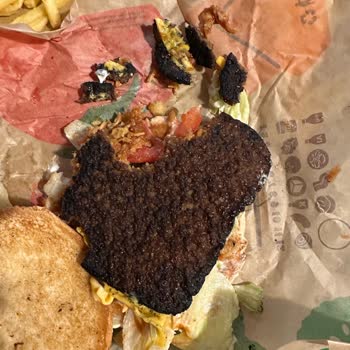 Yanmış Steakhouse Menü Ve Kötü Hizmet