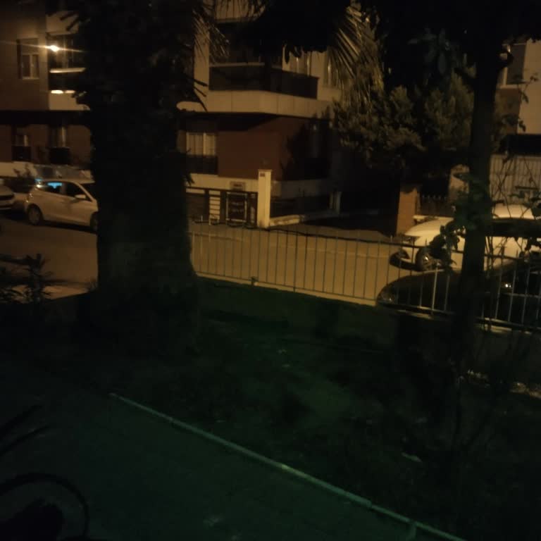 Maltepe Belediyesi'nin Çöp Kamyonu Sorunu Ve İlgisizlik