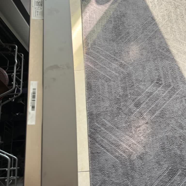 Beko BM 4044 Dishwasher Shows Stains on Upper Section After Only 2 Months