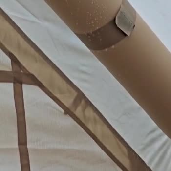 Su Geçiren Çadır Ve İlgisiz Müşteri Hizmetleri