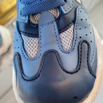 İlk Giymede Soyulan Ayakkabı Hayal Kırıklığı