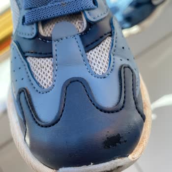 İlk Giymede Soyulan Ayakkabı Hayal Kırıklığı