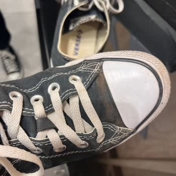 Converse Ayakkabılarının Dayanıklılığı Ve Müşteri Hizmetleri Hayal Kırıklığı