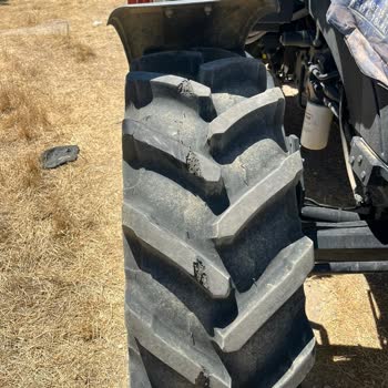 Traktör Çamurluğu Ve Lastik Sorunu