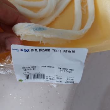Carrefour SA'da Küflü Peynir Şoku