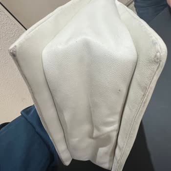 Calvin Klein Tasche nach kurzer Nutzung kaputt und Garantie abgelehnt