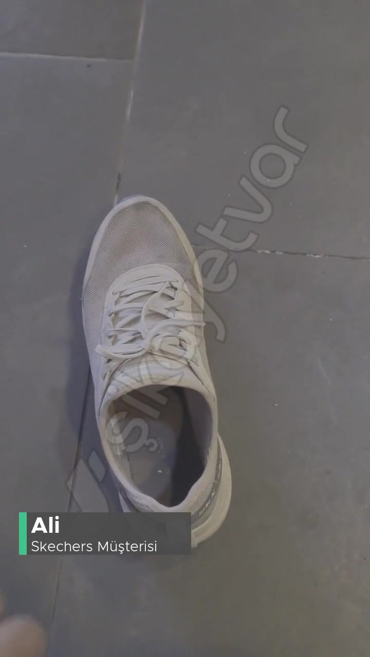 Skechers Ayakkabılar Dökülüyor! videonun kapak resmi
