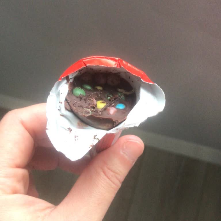 Son Kullanma Tarihi Geçmemiş Üründen Kurt Çıktı